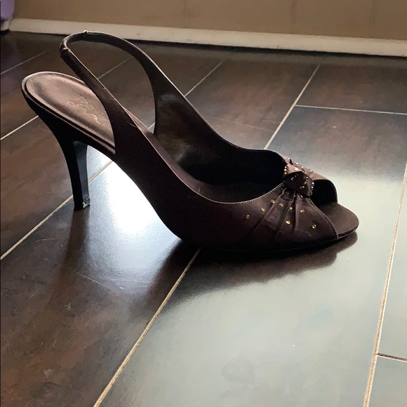 Heels - Picture 3 of 5